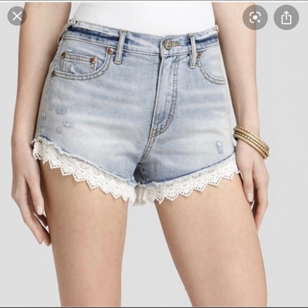 Free People Light Denim Crochet Shorts Size 31